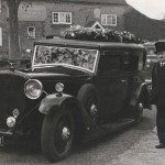 "Winkle" Ayling's funeral cortege stops outside Hollist 1948